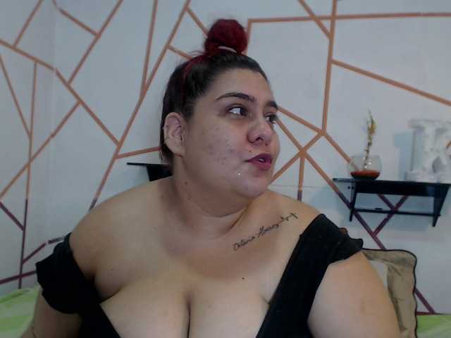 Live sex webcam photo for Kendra-live #271487856