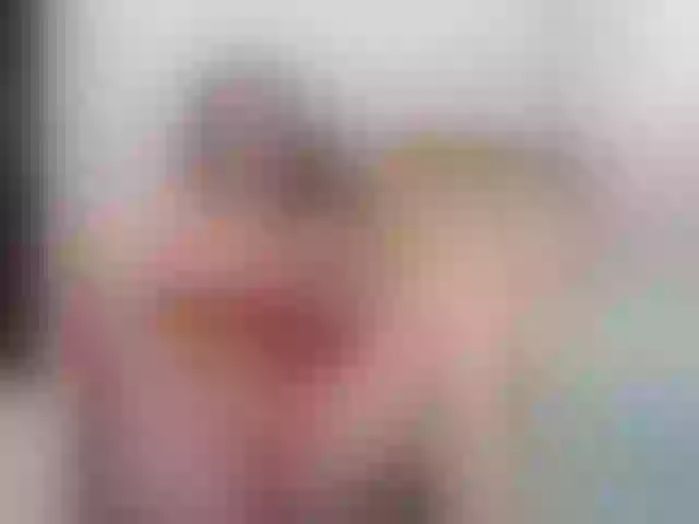 Live sex webcam photo for ElianaKin #271494544