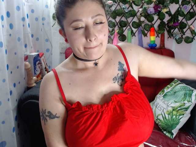 Live sex webcam photo for Tamarasex1 #271483817