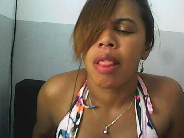 Live sex webcam photo for jojosquirt #271494620