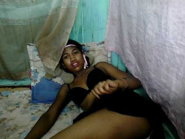 Live sex webcam photo for my-love10 #271494713