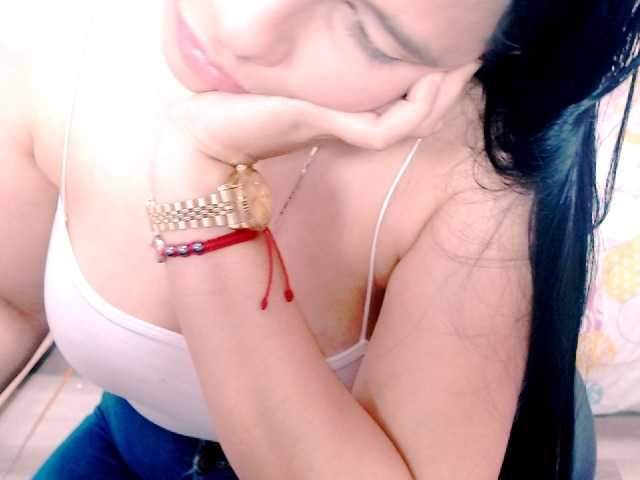 Live sex webcam photo for xPrettyhellen #271484177