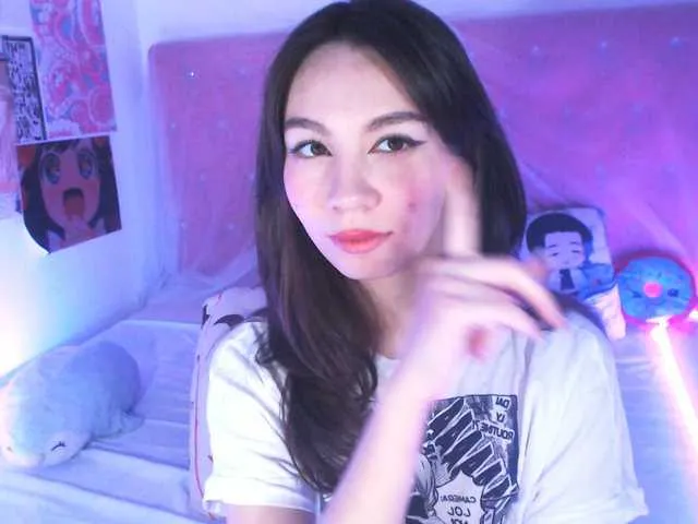 Live sex webcam photo for MelsiLui #288008235