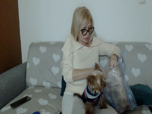 Live sex webcam photo for Stephycute #271492897