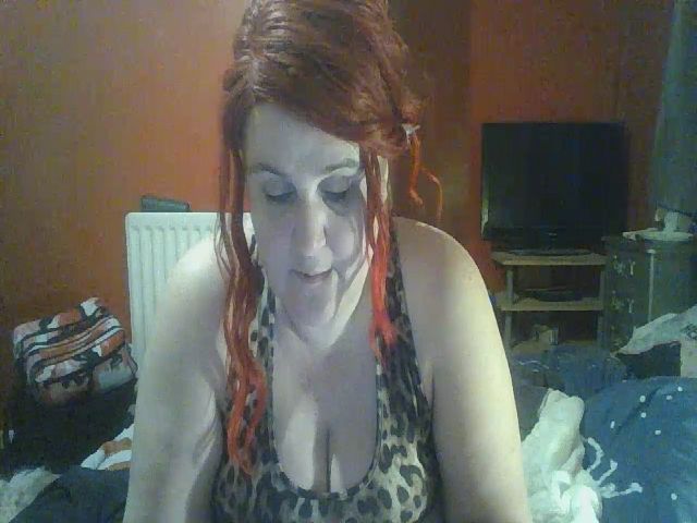 Live sex webcam photo for YUMMYMUMMY39 #271497028