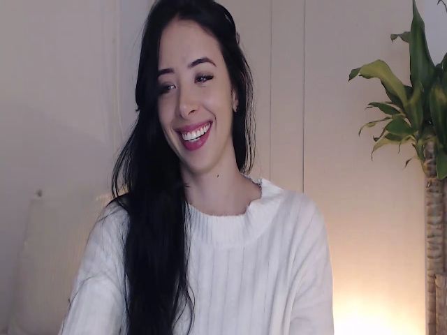 Live sex webcam photo for DaniiG_ #271484625