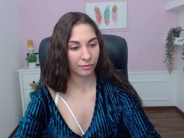Live sex webcam photo for EmilyStarr #271491517