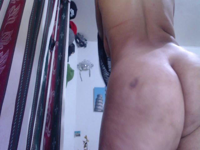 Live sex webcam photo for seleneh #271485119