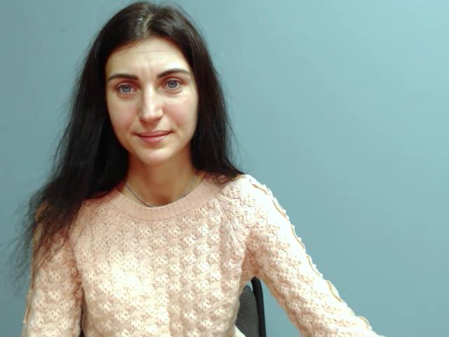 Live sex webcam photo for Miss_Vivian #271492727