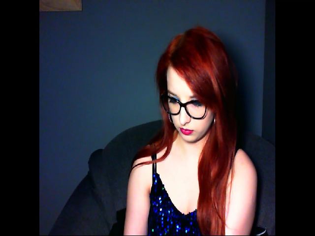 Live sex webcam photo for VirginLuna18 #271492446