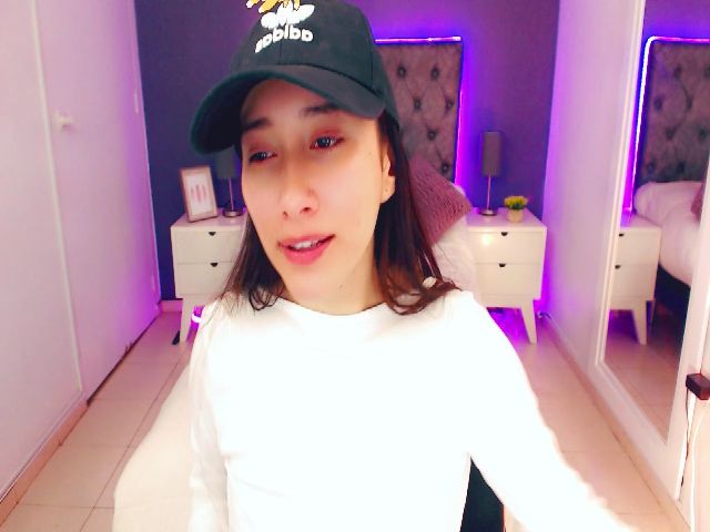 Live sex webcam photo for anniesclub #271485763