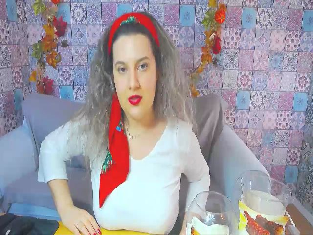 Live sex webcam photo for CurlyVibe #271491236