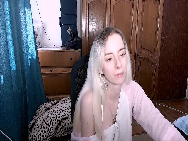 Live sex webcam photo for ChristiHanson #271489064