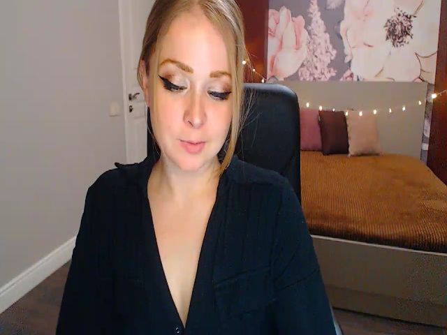 Live sex webcam photo for Nora_Reed #271493424