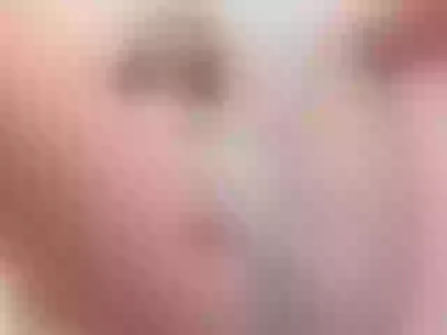 Live sex webcam photo for KatieNolan #271493800