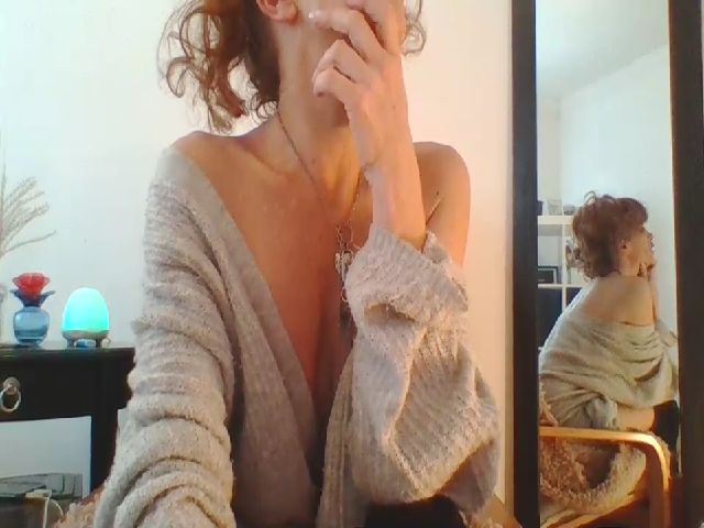 Live sex webcam photo for Samyluvxxx #271493480