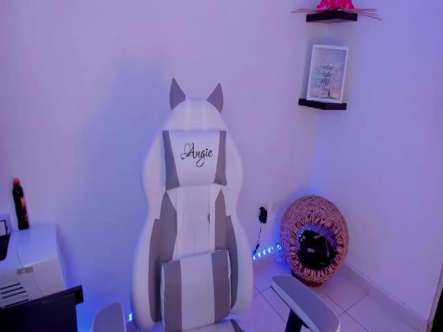 Live sex webcam photo for Molly_Cooper #271488638