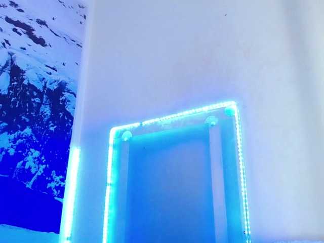 Live sex webcam photo for moonn-26 #271487887