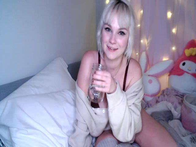 Live sex webcam photo for cherryfaeriee #271486038
