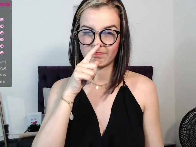 Live sex webcam photo for boobXbunny #271490905