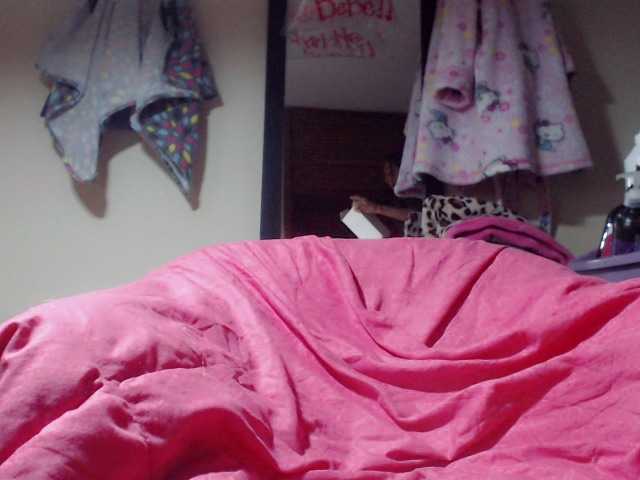 Live sex webcam photo for abby-camstar #271490985