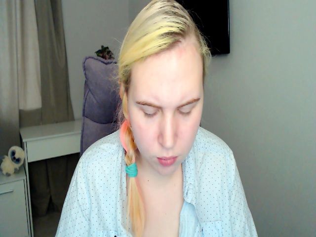 Live sex webcam photo for SweetnessLucy #271490172