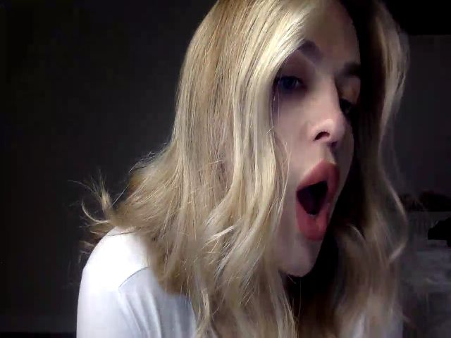 Live sex webcam photo for Princess_Ly2 #271497470