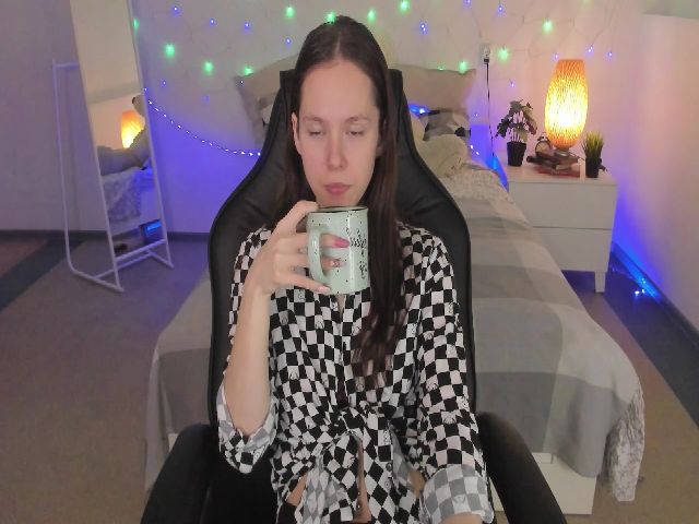 Live sex webcam photo for Sh0wroom #271490024