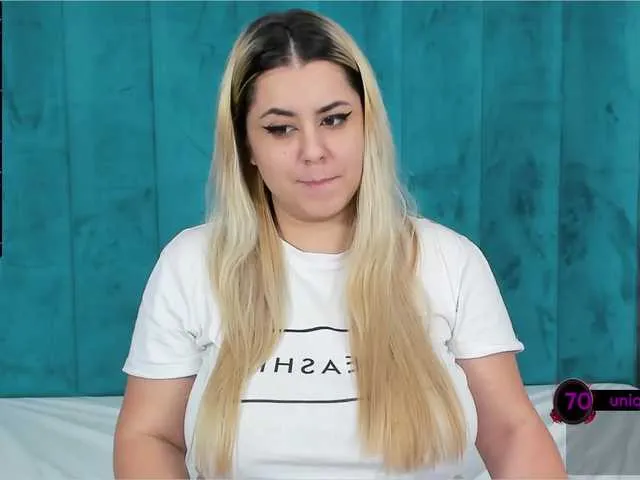 Live sex webcam photo for LarissRose #271491058