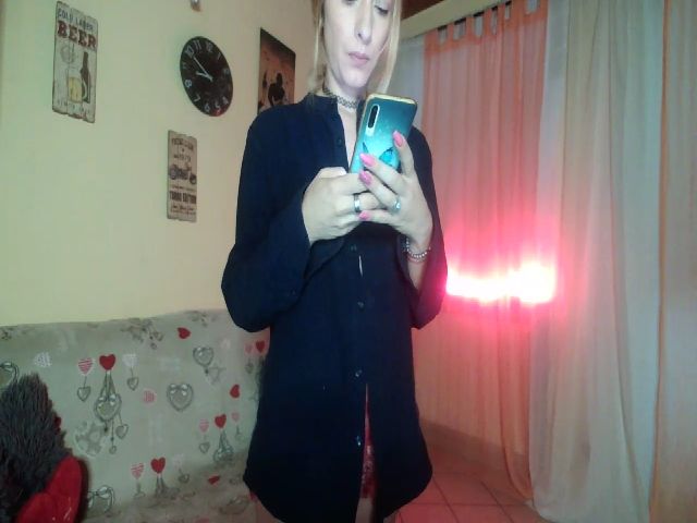 Live sex webcam photo for Shylollipop #271488661