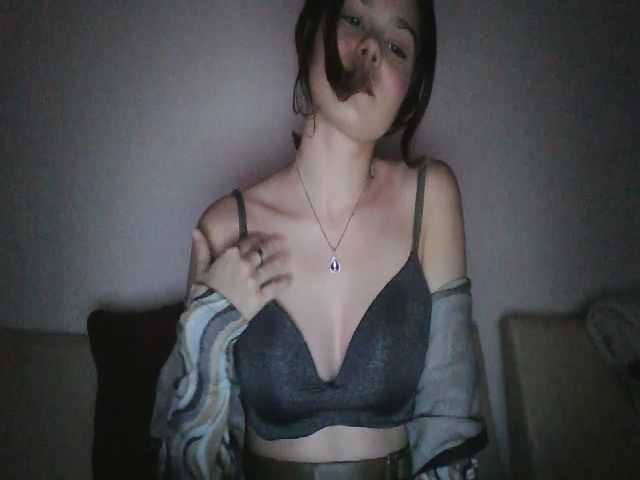 Live sex webcam photo for AriahKiss #271493239