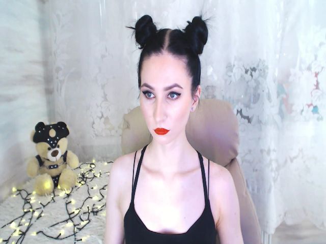 Live sex webcam photo for FrauleinMeow_ #271486474