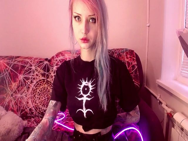 Live sex webcam photo for LoreLaye1 #271489961