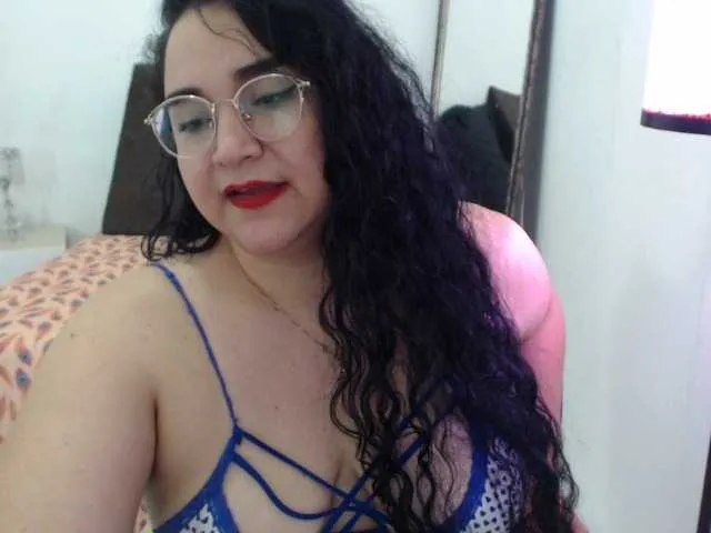 Live sex webcam photo for YanelaFlower #271494584