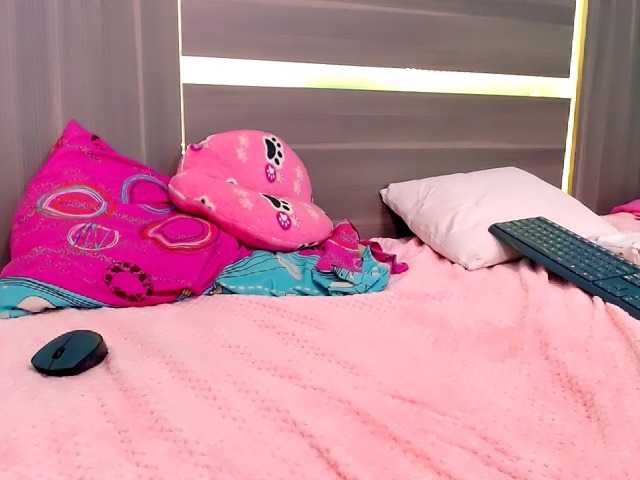 Live sex webcam photo for Tatisxberry #271490882