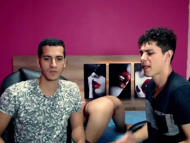 Live sex webcam photo for MonkeyShine #271483233