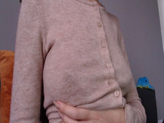 Live sex webcam photo for Ani_Hot #271489318