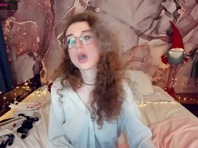 Live sex webcam photo for MargoLarson #271493843