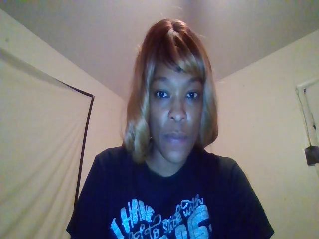 Live sex webcam photo for JmarieJ #271490195