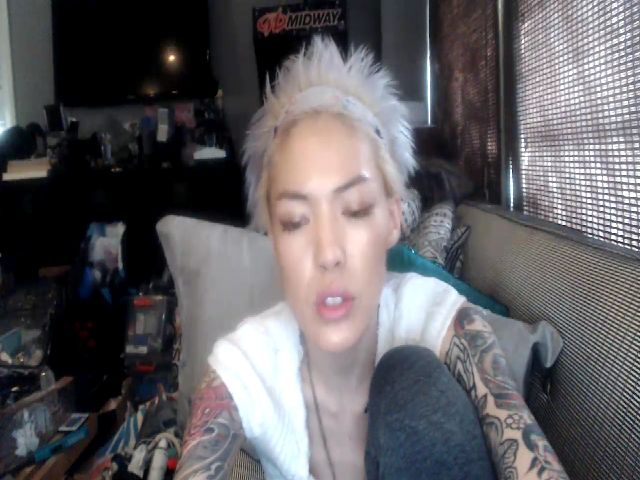 Live sex webcam photo for JenahTookes #271495389