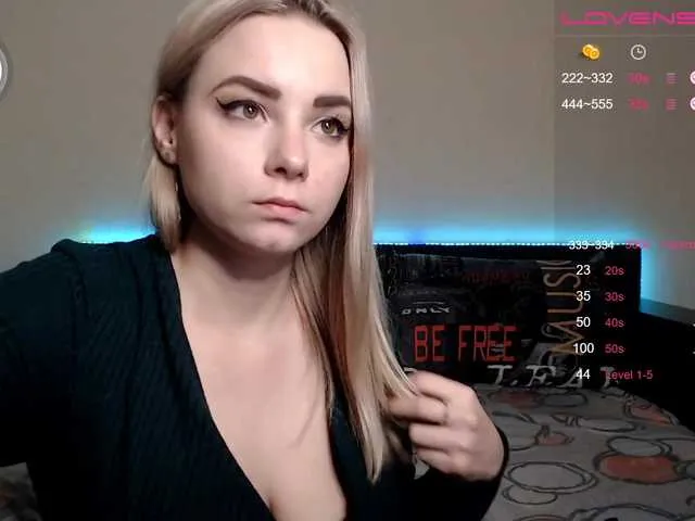 Live sex webcam photo for ORNELLAMUTTY #271497985