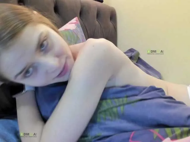 Live sex webcam photo for -Melissa- #271497625
