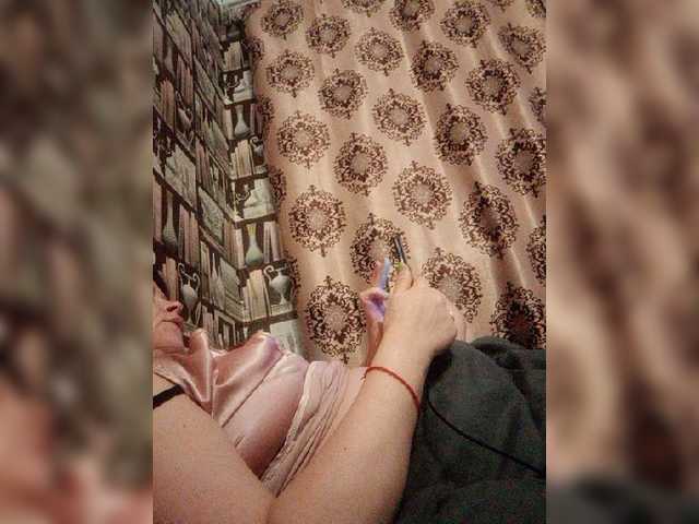 Live sex webcam photo for -Raven40- #271508359