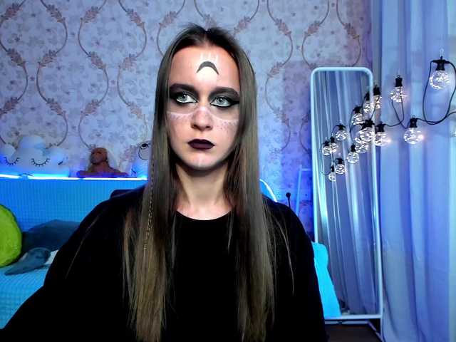 Live sex webcam photo for KiraLiLime #287990218