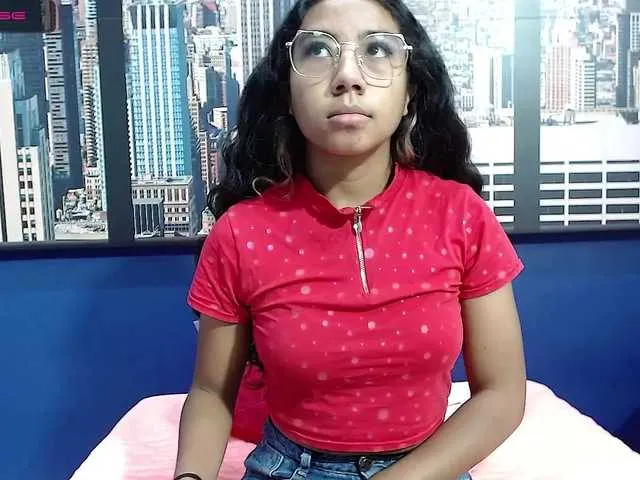 Live sex webcam photo for Anniieee #271509601
