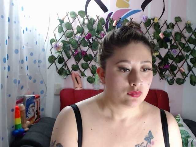 Live sex webcam photo for Tamarasex1 #271498544