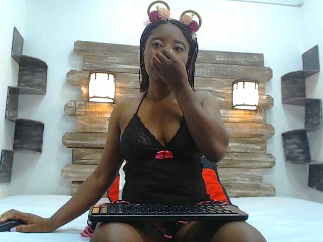 Live sex webcam photo for IsaCampbell #271501260