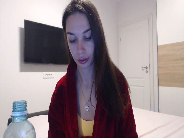 Live sex webcam photo for RosesLovee #271507267