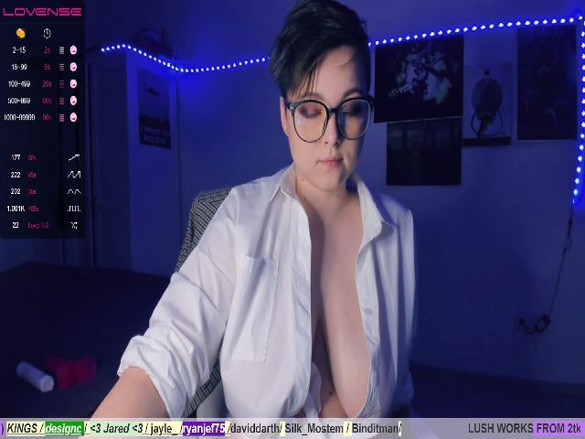 Live sex webcam photo for EllenRipley18 #271502613