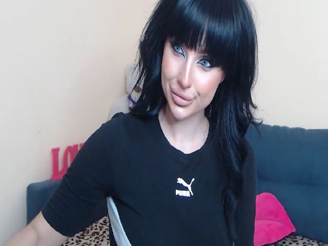 Live sex webcam photo for Anastacia_L #271507682